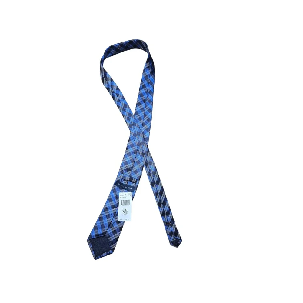 Tommy Hilfiger Mens Blue Plaid Necktie Business Casual Dress Career Interview‎